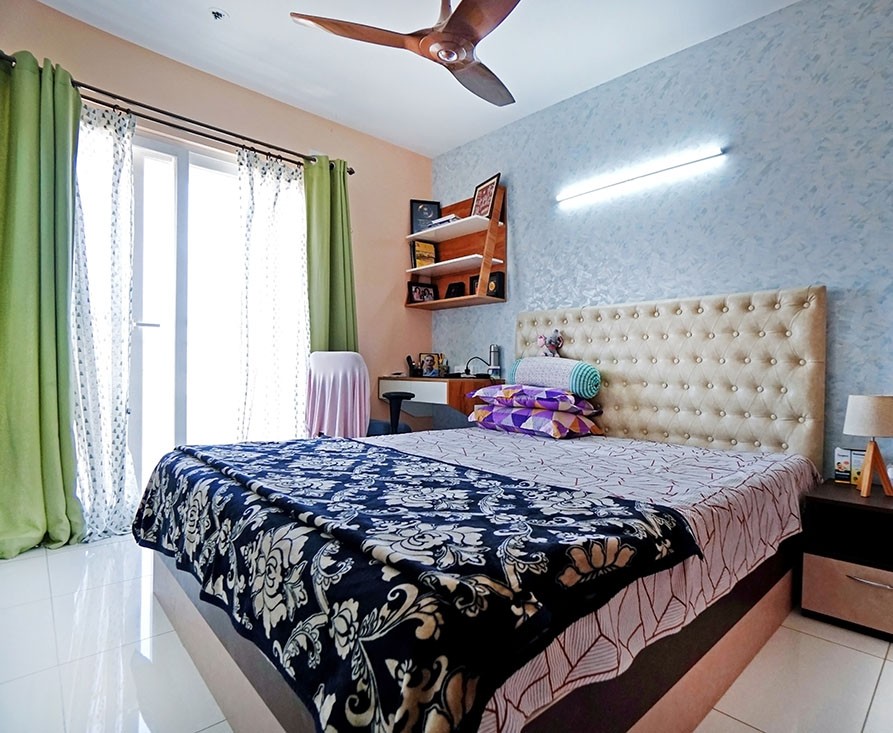 Premium 1 BHK bedroom with false ceiling Bhopal